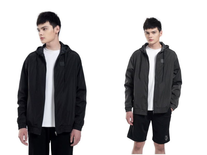 Phối áo khoác dù oversize cùng áo thun