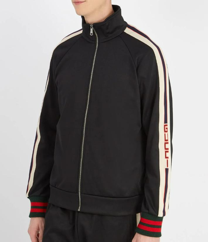 Áo khoác Technical rất thích hợp cho tâm hồn năng động.