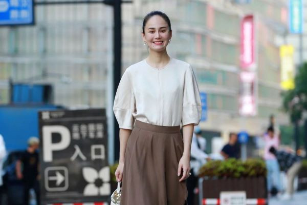 Áo sơ mi cổ tròn tay bồng lỡ