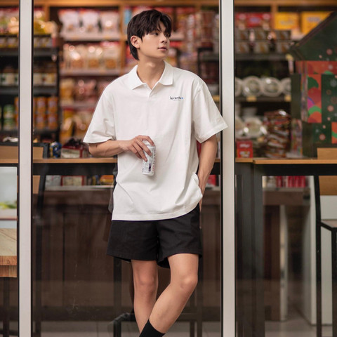 Vì sao Basic Tee không bao giờ lỗi thời?
