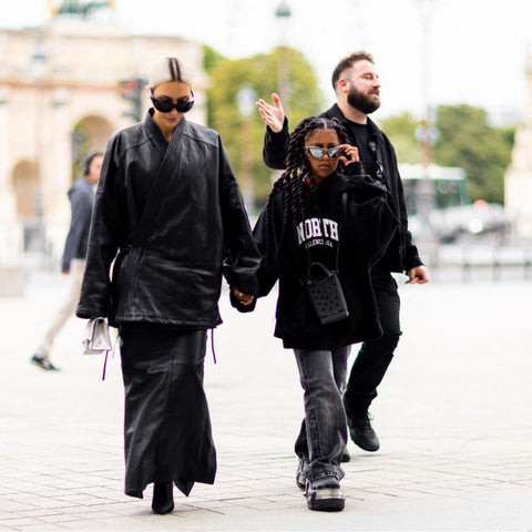 Outfit ton sur ton màu đen