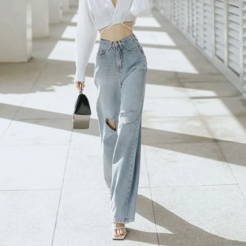 Phối cùng áo croptop cá tính