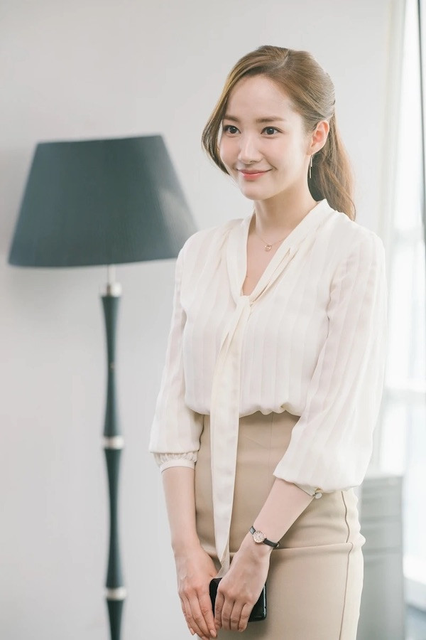 Cách phối đồ công sở nữ đẹp như ngôi sao phim điện ảnh