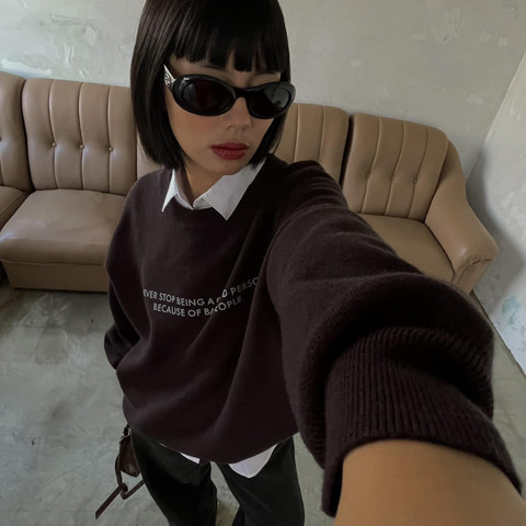 Quần Jeans mix với áo Hoodie hoặc Sweater
