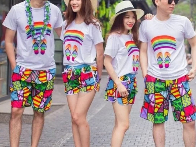 Quần nhóm đi biển