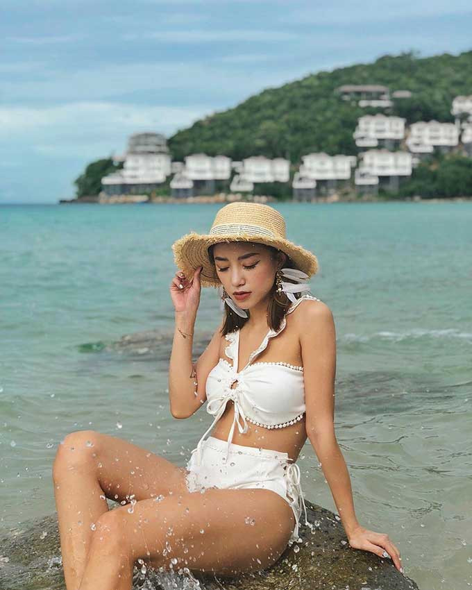 5 kiểu áo bra đi biển hoàn hảo cho chuyến du lịch hè của bạn