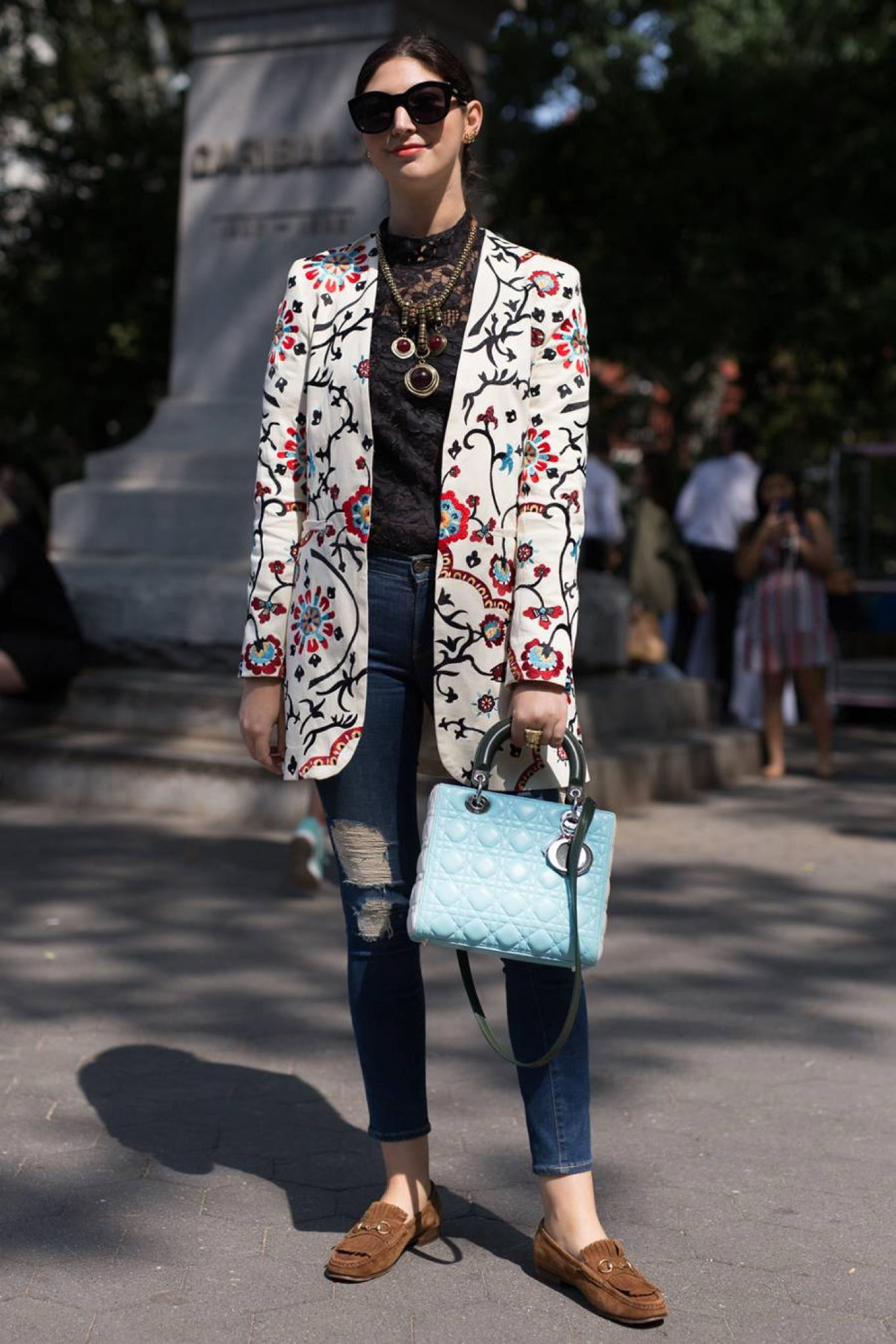 Quần Skinny là gì? Gợi ý mix and match skinny jeans thời trang